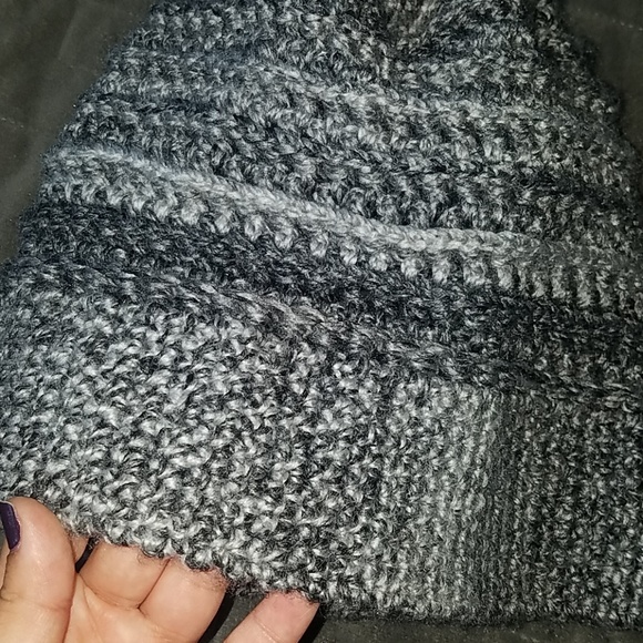 Handmade beanie - Picture 2 of 6